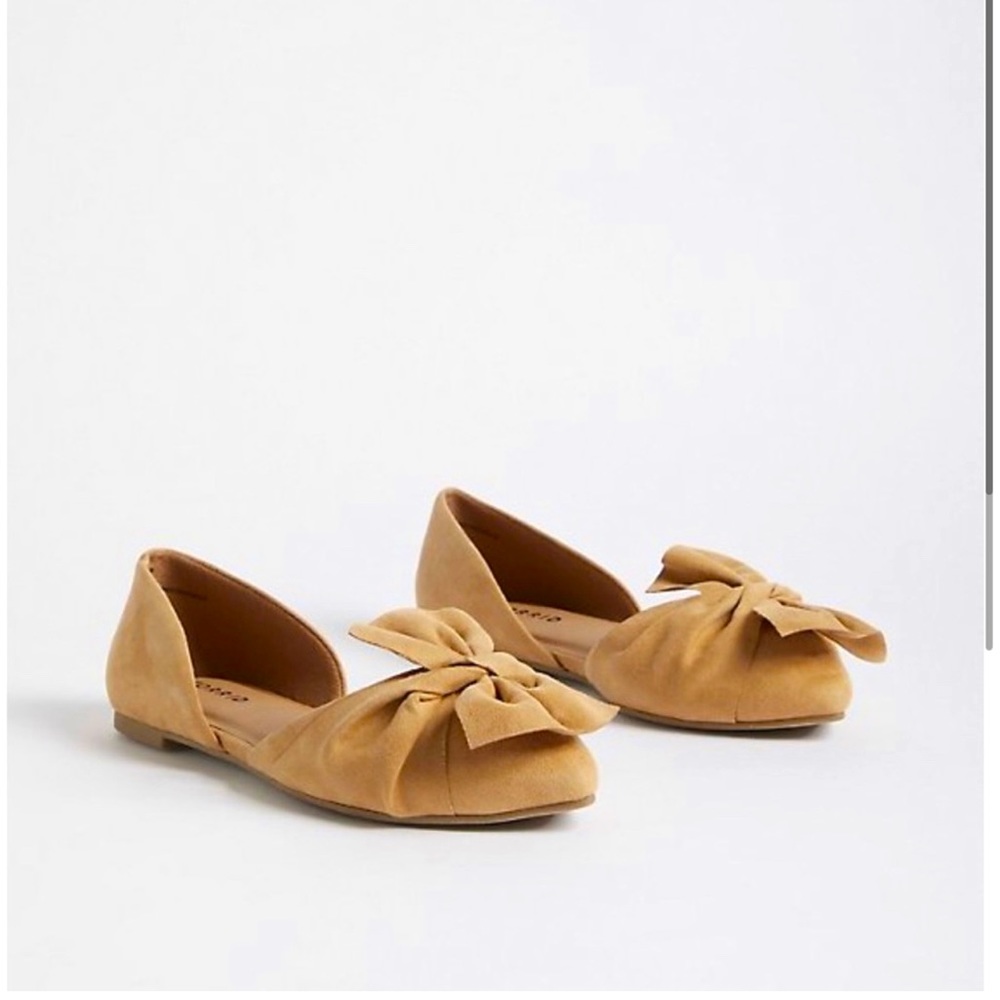 NWT Torrid Tan Flats